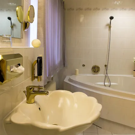 Wittelsbach Am Kurfuerstendamm 3*