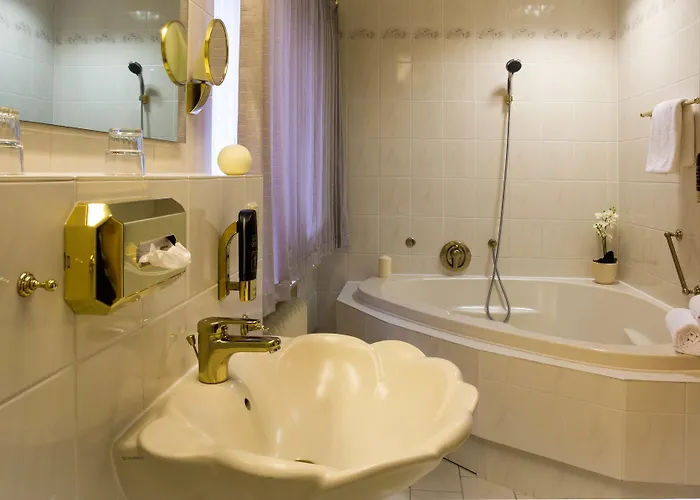 Wittelsbach Am Kurfuerstendamm 3*