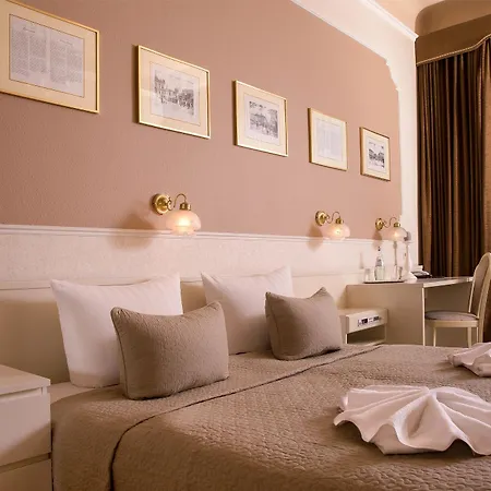 Hotel Wittelsbach Am Kurfuerstendamm 3*